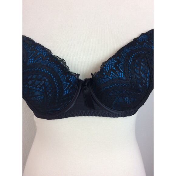 Frederick's of Hollywood Lingerie Bra Lace Satin - Picture 2 of 9